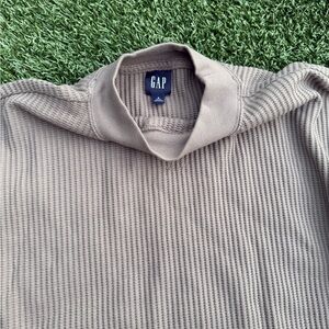 GAP Men's Turtleneck Sweater in Taupe